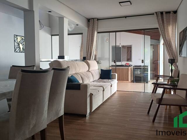 #88 - Casa para Venda em Londrina - PR - 2